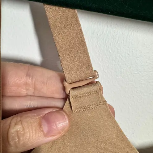 Honeylove Crossover Bra Sz XL Beige Nude Wireless Lite Padding Comfort Adj Strap Tan