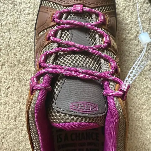 Keen NWOB Women's Circadia Vent Low Height Breathable Hiking Shoes Size US 11