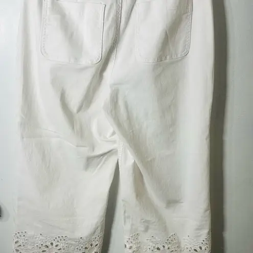 Women’s White Stretch Capris High Rise Sz 6 Eyelet Hem Coastal Vacay Feminine