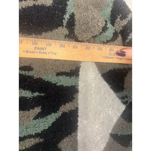 Barefoot Dreams CozyChic Seaside Crew Neck Pullover Sweater Camo Size Large