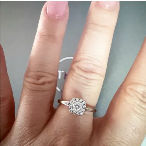 14KT White Gold Natural Mined Diamond Cushion Halo Engagement Ring Size 6