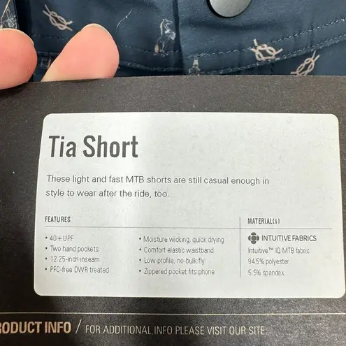 Flylow Women's Tia Shorts Night Blue Horse Horseshoe Print Size 4 Athletic Short