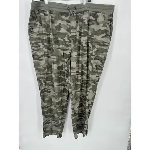 Woman Within Plus Size 28W Convertible Length Cargo Pant Green Camo Pullon