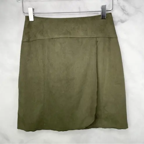 Bebe NWT  Vera Vegan Suede High Waisted Faux Wrap Mini Skirt Green Y2K Party 2