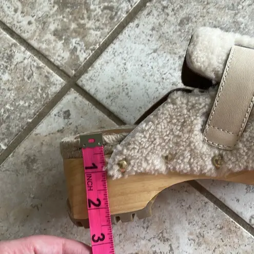 See By Chloe Viviane Shearling Clogs in Natural