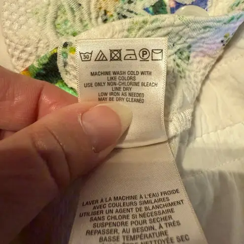 Elevenses Anthropologie White High Waist Shorts with Floral Print and Lace