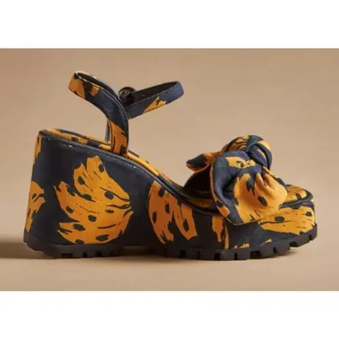 Farm Rio Caramel Bananas Knotted Platform Sandals Sz. 7