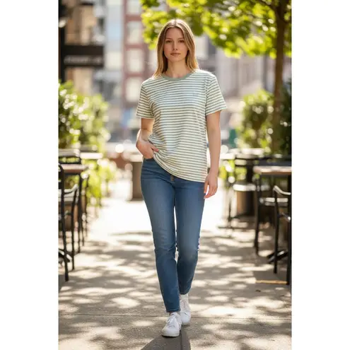 Levis Striped T