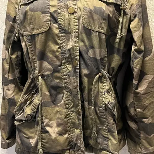 Royalty Ladies Camouflage Jacket size large