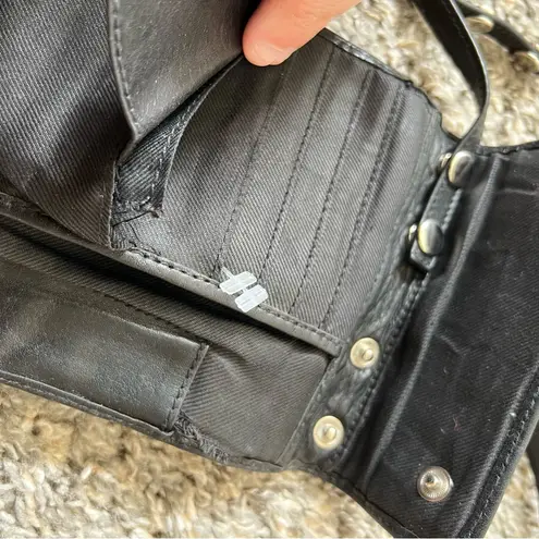 G.H. Bass‎ & Company Black Leather Wallet Crossbody Purse