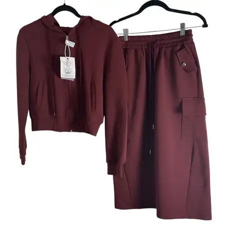 Woman’s Burgundy Hoodie and Skirt Set Size small Red