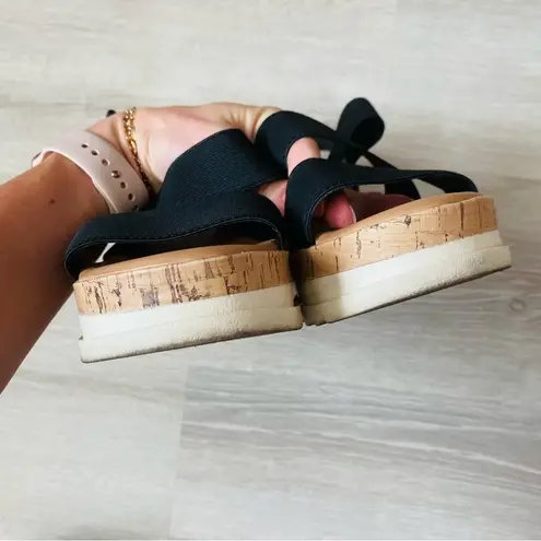 Universal Threads Universal Thread Elliot Strappy Platform Sandals Black Sz 8