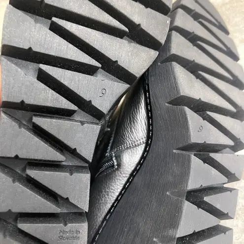 Gabor Women's Metallic Leather Wedge Lace Up Ankle Boots Side Zip Size 9 EUC Silver