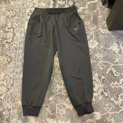 Nike  golf joggers size medium