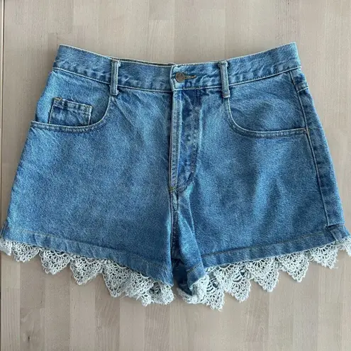 Vintage Denim Shorts with lace trim Waist 31'' USA made Blue