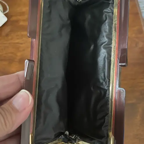 Unique Vintage Vintage Floral Tapestry Carpet Bag Style Kiss lock Clutch Bag