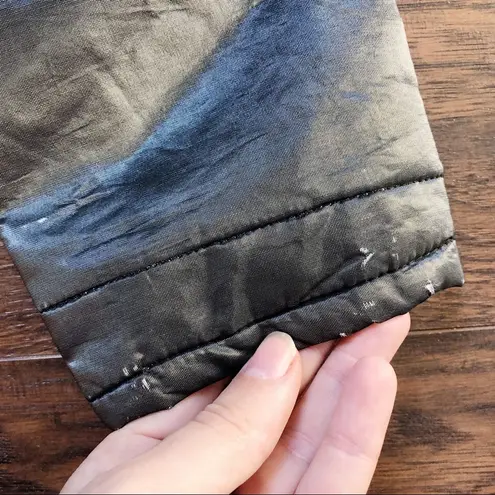 vintage • Y2K quilted puffer jacket metallic silver faux fur collar zip