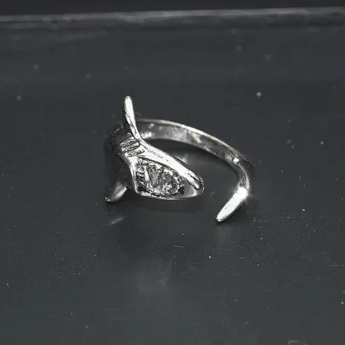 Jaws Great White Shark Ring Silver Size 6