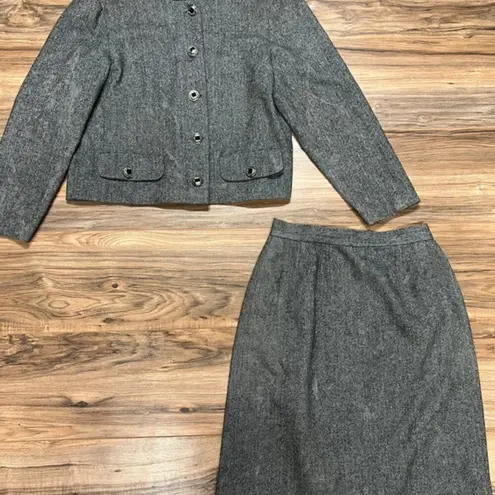 Small 2 piece suit Gray