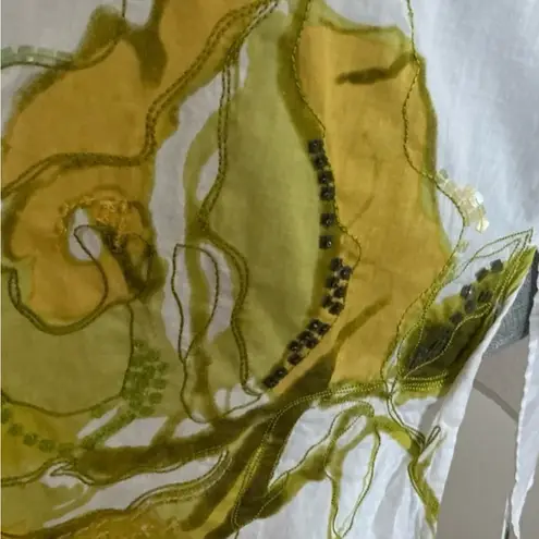 Susan Bristol women’s button up shirt long sleeve white cotton flower embroider