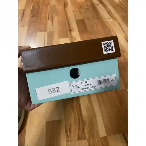 Diba True Yuliana Black White Leather Sneaker Size 8.5 New With Box