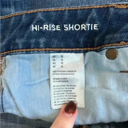 American Eagle  dark wash high rise shortie blue jean shorts in size 10
