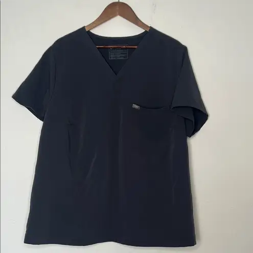 FIGS  Women’s Technical Collection Pocket Scrub Top Charcoal Gray Size 4XL - Image 1
