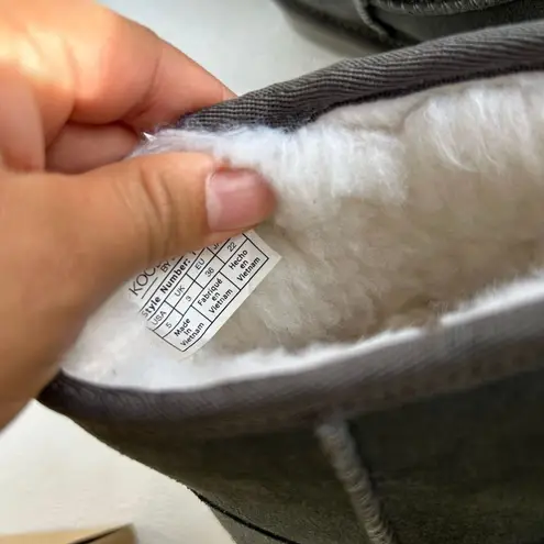 UGG Koolaburra by  Short Gray Suede Boots Size 5 Women’s Shearling Lined with Box