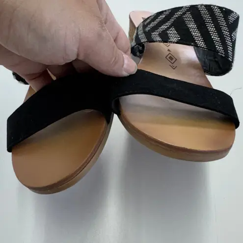 Dolce Vita Sandals Womens 8 Black Bailey Tribal Double Strap Open Toe Shoes