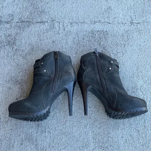 Ash Extreme Ski Booties in black goatskin leather. 9.5