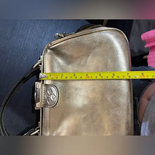 Patricia Nash Gold Shoulder Bag with Timeless Elegance