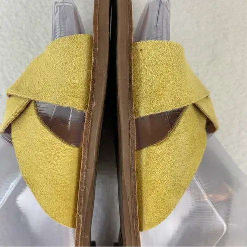 Seychelles  Ray of Sunshine‎ Suede Flat Sandals Yellow Size 9.5