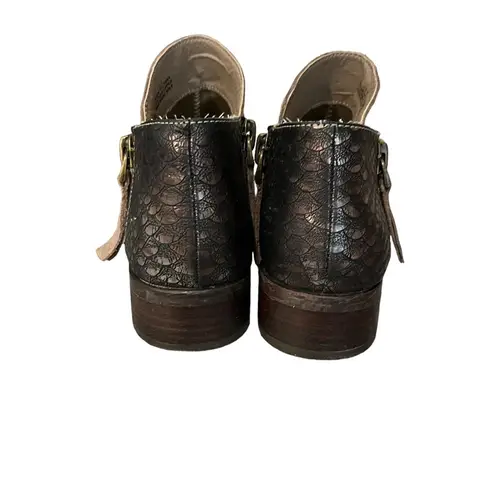 Very Volatile Los Angeles Suede Leather Upper Ankle Boots Double Sided Zipper