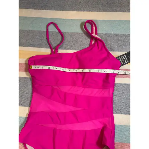 Blooming Jelly NWT Hot Pink Mesh Panel One Piece Swimsuit – Size Small