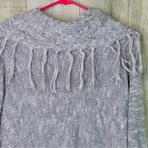 INC International Concepts Size Medium Gray/White/Silver Metallic Fringe… Gray