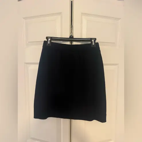 St. John Basics FLAWED Short Skirt Navy Blue Pencil Size 8