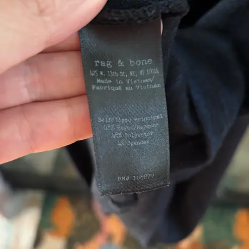 Rag and Bone  navy Sleeveless twist back Tank Top sz M - Image 5