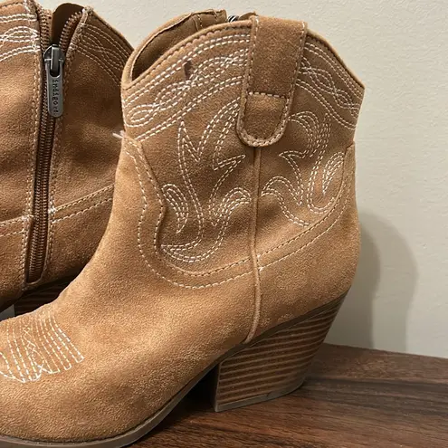 Indigo Rd Women’s Brown Tan Suede Ankle Cowboy Booties Size 7