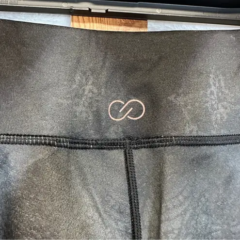 Calia by Carrie Underwood Washed Medallion Purple Orchid Warm Tight Size M Black Size M