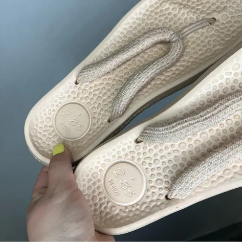 Allbirds | Sugar Zeffer Flip Flops 2 Cream Sandals with Textured Footbed