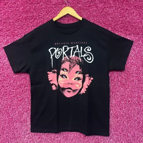 Melanie Martinez Portals Cry Baby Electropop Artist Tee large