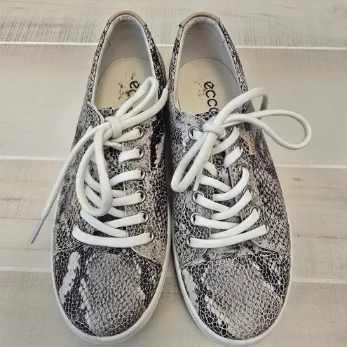Ecco {6/6.5} Soft 7 LimestoneBlack Faux Snakeskin Look Sneaker