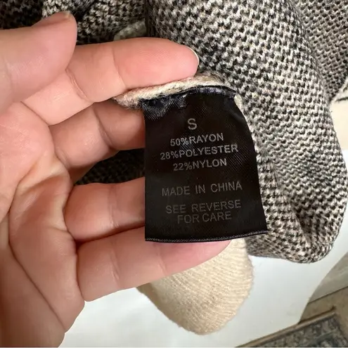 Wishlist  Leopard Print Open Front Cardigan Sweater Size Small