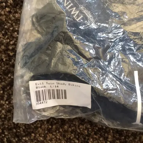 Twiin Evil Twin Shady Girl Bikini Set