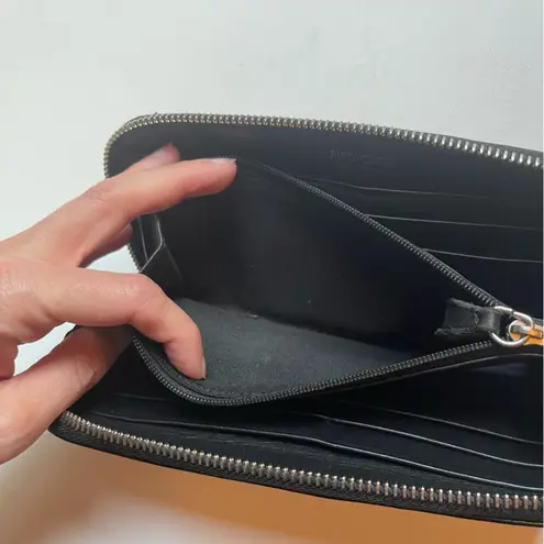 Jimmy Choo Black Patent Leather Star Studded Continental Zip Wallet Tassel Zippy