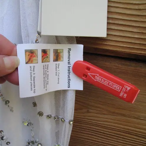 Mac Duggal 10873 Womens BEADED SLEEVELESS HIGH NECK CUT OUT COLUMN GOWN Dress