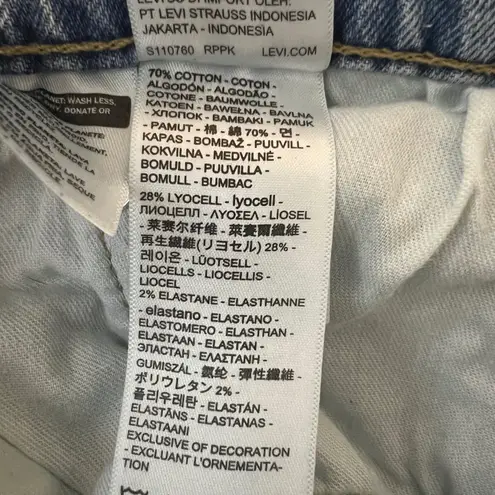 Levis 502 Taper Light Wash Jeans Size 31x30 (Actual 30x28) Blue