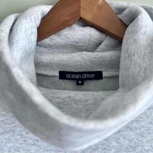 Ocean Drive  High Neck Pullover Size Medium