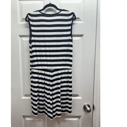 Spense Women's Size Large Black & White Striped Plunge V