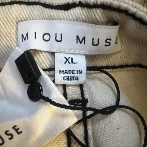 Miou Muse Women’s Jeans Size XL Ivory Stitched Washed Denim Fray Bottom Cuffed